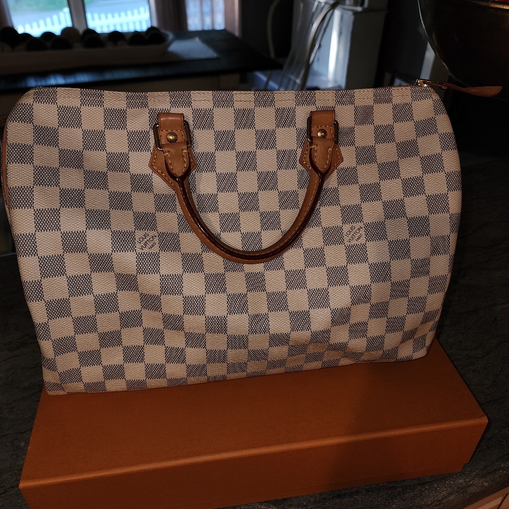 Authentic💎🛍BEAUTIFUL 🛍💎Louis Vuitton Speedy 35